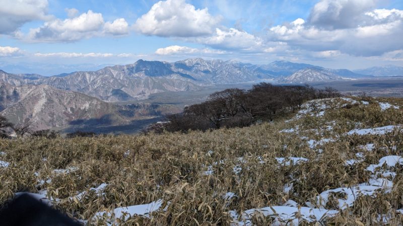 雪の竜ヶ岳(1,485m)